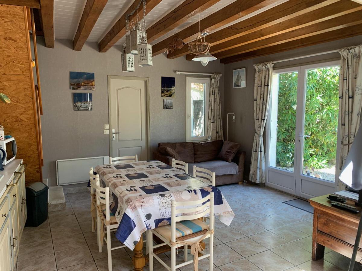Maison De Pays Au Centre Du Village Saint-Martin-de-Ré Exteriér fotografie